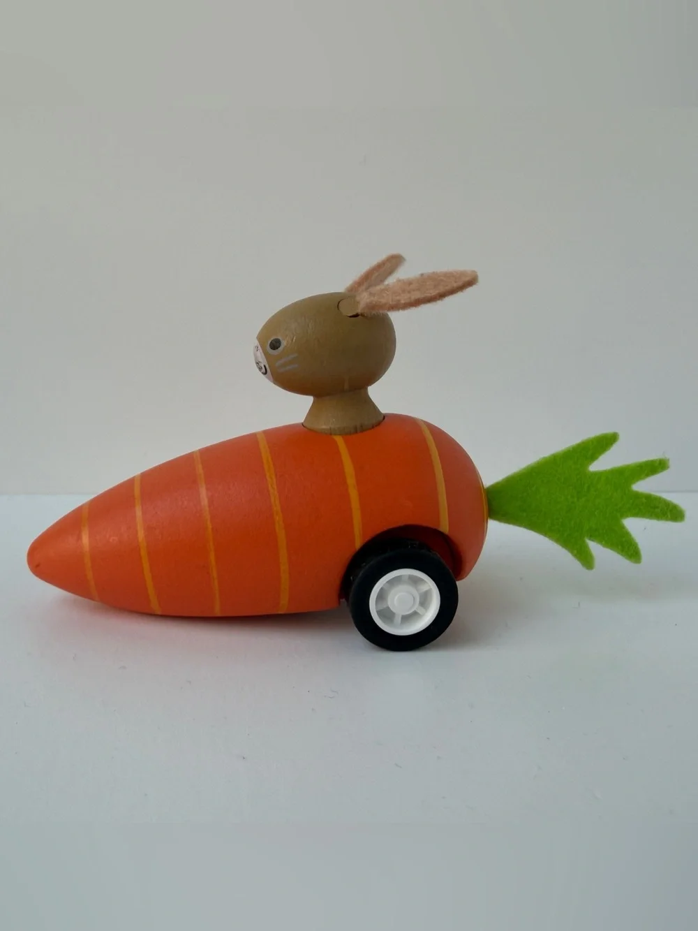 Wooden Toy Bunny Wind-up Carrot Car